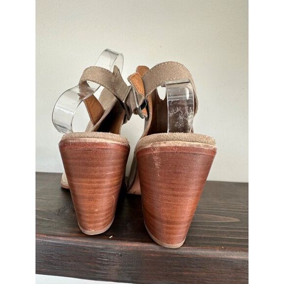 Frye Courtney Ash Tan Suede Heels Open Toe Sandals Women Sz 10 - Picture 4 of 8